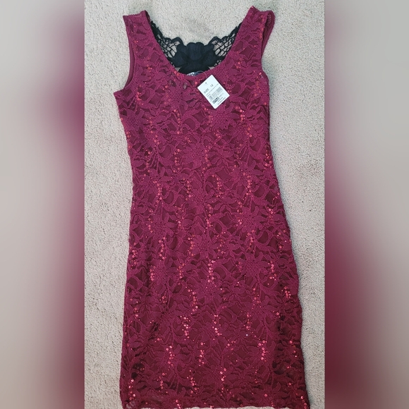 Quiz wine red dress,lace,sequin - Picture 2 of 4